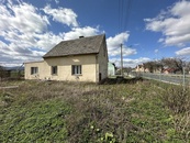 Prodej rodinného domu 4+1, na parcele 820 m2, Bernartice, okres Jeseník., cena 1990000 CZK / objekt, nabízí 