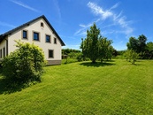 Prostorný rodinný dům 4+1 se zahradou 1 491 m2 v Javorníku., cena 2200000 CZK / objekt, nabízí 