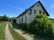 Prostorný rodinný dům 4+1 se zahradou 1 491 m2 v Javorníku., cena 1200000 CZK / objekt, nabízí 