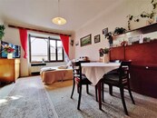 K pronájmu byt v RD 2+1, 73 m2, s obchodním, skladovým, nebo obytným prostorem, cena 16000 CZK / objekt / měsíc, nabízí