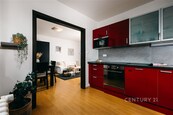Pronájem zrekonstruovaného bytu 3+KK v BrněKomíně, cena 27000 CZK / objekt / měsíc, nabízí 