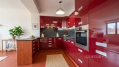 Prodej bytu 3+kk, 103 m2, 2 parkingy ul. Smetanovo nábřeží, Vyškov, cena cena v RK, nabízí CENTURY 21 All Inclusive Estates