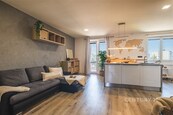 Krásný byt 2+kk s balkonem na ulici Pražská sídliště ve Znojmě, cena 4250000 CZK / objekt, nabízí 