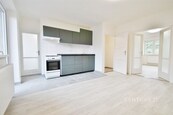 Byt po kompletní rekonstrukci 2+1 s balkónem, 57 m2, ul. Došlíkova 40, cena 25000 CZK / objekt / měsíc, nabízí 