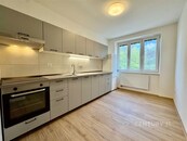Byt 2+1 68 m2, s krásným výhledem a zahradou na ul Viniční 206, cena 23000 CZK / objekt / měsíc, nabízí 