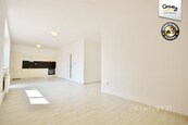 Pronájem pěkného 1+kk, 40 m2 , ul. Kollárova 5, Brno Kr. Pole, cena 18000 CZK / objekt / měsíc, nabízí 