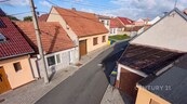 Prodej přízemního rodinného domu s garáží a zahrádkou v Kratochvilce, cena 3680000 CZK / objekt, nabízí CENTURY 21 All Inclusive Estates