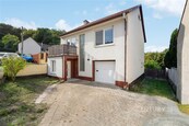 Rodinný dům 4+1 s garáží, chatou a rozlehlou zahradou 2 011 m2 - Sentice, cena 8990000 CZK / objekt, nabízí CENTURY 21 All Inclusive Estates