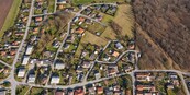 Tři pozemky pro výstavbu rodinných domů s vlastní příjezdovou cestou - Jabkenice, celkem 3 441m2, cena 9490000 CZK / objekt, nabízí 