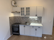 Pronájem 1+kk/B, 32 m2, Nurmiho, Praha 10 - Hostivař, cena 14400 CZK / objekt / měsíc, nabízí KINYK Trust s.r.o