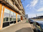 Pronájem obchodních prostor u O2 Arény, 130 m2, Českomoravská ul., Praha 9 - Libeň, cena 54600 CZK / objekt / měsíc, nabízí Kašpar Nemovitosti, s.r.o.