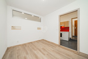 Pronájem ateliéru 2+kk, 40 m2, ul. Za strašnickou vozovnou, Praha 10 - Strašnice / Vinohrady, cena 17000 CZK / objekt / měsíc, nabízí Kašpar Nemovitosti, s.r.o.