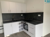Prodej bytu 2kk, Polná, Pojmannova ulice, sklep, balkon, výtah, parkovací stání, cena 4200000 CZK / objekt, nabízí 