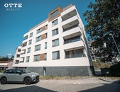 Novostavba bytu 2+kk s lodžií a parkovacím stáním v historickém centru města Plzně