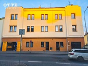 Obchodní prostory o velikosti 53 m2 se vstupem z ulice na frekventovaném místě v Plzni
