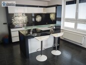 Pronájem 2+kk s parkovacím místem v ul. Květná, Plzeň, cena 16000 CZK / objekt / měsíc, nabízí