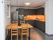 Pronájem prostorného 3+kk v rodinném domě, Vejprnice, cena 19500 CZK / objekt / měsíc, nabízí Plzeňský servis