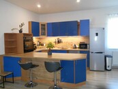 Pronájem pěkného světlého bytu 1+KK /50m2/ ve Svobodných Dvorech, cena 11000 CZK / objekt / měsíc, nabízí 