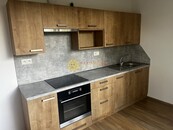 Pronájem bytu 3+1 po rekonstrukci, lodžie, cena 19900 CZK / objekt / měsíc, nabízí 