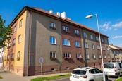 Pronájem bytu 3+1 70 m2, Plzeň - Slovany