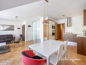 Pronájem bytu 2+kk, Francouzská, Vinohrady, 69 m2, cena 26900 CZK / objekt / měsíc, nabízí Ideální nájemce