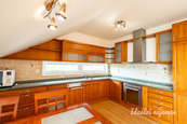 Pronájem bytu 4+kk, U lipové aleje, Dubeč, 95 m2, cena 32900 CZK / objekt / měsíc, nabízí