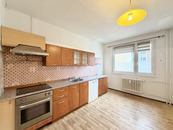 Pronájem bytu 3+1, Pazderkova, Liberec, 15000 Kč/měs, 74 m2, cena 15000 CZK / objekt / měsíc, nabízí 