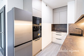 Pronájem bytu 2+kk, Poděbradská, Hloubětín, 55 m2, cena 23990 CZK / objekt / měsíc, nabízí 