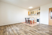 Pronájem bytu 1+kk, Boloňská, Horní Měcholupy, 32 m2, cena 14900 CZK / objekt / měsíc, nabízí Ideální nájemce