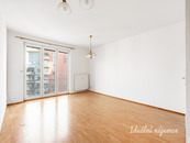 Pronájem bytu 2+kk s balkonem, Velenovského, Záběhlice, 24000 Kč/měs, 52 m2, cena 24000 CZK / objekt / měsíc, nabízí Ideální nájemce