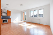 Pronájem bytu 2+kk, Malkovského, Letňany, 20900 Kč/měs, 52 m2 s velkou terasou, cena 20900 CZK / objekt / měsíc, nabízí 