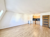 Pronájem bytu 1+kk, Anenské náměstí, Jablonec nad Nisou, 8000 Kč/měs, 32 m2, cena 8000 CZK / objekt / měsíc, nabízí 