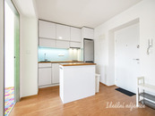 Pronájem bytu 2+1, Kladenská, Vokovice, 21.000 Kč/měs, 49 m2, cena 21000 CZK / objekt / měsíc, nabízí Ideální nájemce