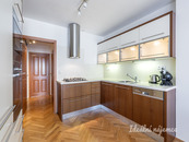 Pronájem bytu 2+kk s balkonem, Francouzská, Vinohrady, 69 m2, cena 26500 CZK / objekt / měsíc, nabízí Ideální nájemce