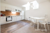 Pronájem bytu 1+kk, Mánesova, Vinohrady, 17900 Kč/měs, 63 m2, cena 17900 CZK / objekt / měsíc, nabízí 