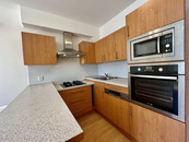 Pronájem bytu 2+kk s garáží, Místní, Kníničky, 21.900 Kč/měs, 50 m2, cena 21900 CZK / objekt / měsíc, nabízí Ideální nájemce