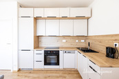 Pronájem bytu 2+kk, Gerstelova, Vysočany, 29990 Kč/měs, 55 m2, cena 29990 CZK / objekt / měsíc, nabízí Ideální nájemce
