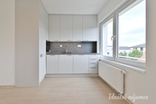 Pronájem bytu 2+kk, Kobylnická, Slatina, 18000 Kč/měs, 34 m2, cena 18000 CZK / objekt / měsíc, nabízí 