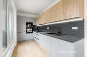 Pronájem bytu 2+kk, cena 28990 CZK / objekt / měsíc, nabízí 