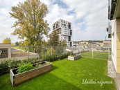 Pronájem bytu 2+kk, Svatošových, Vysočany, 26 500 Kč/měs, 46 m2 + 49m2 zahrádka, garáž, sklep, cena 26500 CZK / objekt / měsíc, nabízí Ideální nájemce