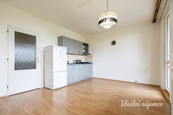 Pronájem bytu 1+kk, Lešenská, Troja, Kč/měs, 26 m2, cena 13990 CZK / objekt / měsíc, nabízí Ideální nájemce