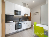 Pronájem bytu 2kk, Na Veselí, Nusle, 24850 Kč/měs, 50 m2, cena 24850 CZK / objekt / měsíc, nabízí 