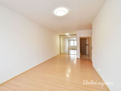 Pronájem bytu 1+kk, Hnězdenská, Praha - Troja, 16 000 Kč/měs., 40 m2, cena 16000 CZK / objekt / měsíc, nabízí Ideální nájemce