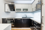 Pronájem bytu 2+kk, V přístavu, Holešovice, 26 000 Kč/měs, 64 m2, cena 26000 CZK / objekt / měsíc, nabízí 