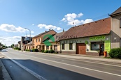 Pronájem obchodních prostor s výlohou a skladovým zázemím, 56 m2 - Přelouč, cena 15000 CZK / objekt / měsíc, nabízí 