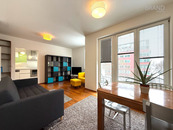 Pronájem bytu 2+kk/balkon/GS, 56 m2, ul. Názovská, Praha - Strašnice. , cena 21900 CZK / objekt / měsíc, nabízí BRAND reality s.r.o.