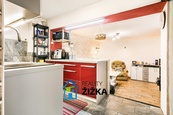 Udržovaný, dvoupodlažní RD 4+kk, podlahová plocha 107 m2, Brno - Bohunice, cena 8990000 CZK / objekt, nabízí