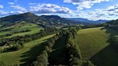 Velký dům na ještě větším pozemku 47.086 m2, cena 6300000 CZK / objekt, nabízí Toni Real