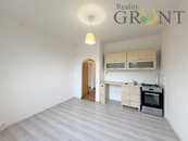 Prodej bytu v osobním vlastnictví, 1+1 vhodného na investici, 38m2 - Karviná - Hranice, cena 1400000 CZK / objekt, nabízí 