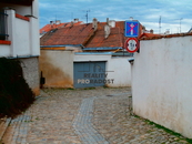 Pronájem, Garáž, garážové stání, Znojmo, cena 2000 CZK / objekt / měsíc, nabízí